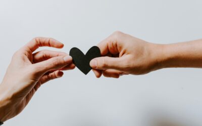 How to Support a Friend or Loved One Who Is Grieving: 5 Compassionate Tips